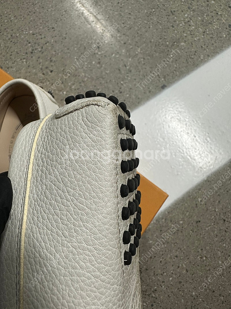 토즈 고미노 드라이빙 슈즈 팝니다.--2