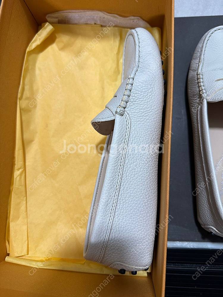 토즈 고미노 드라이빙 슈즈 팝니다.--7