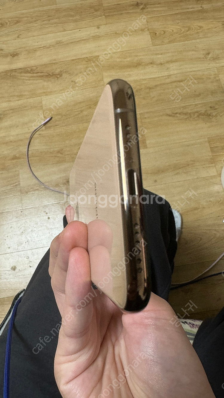 아이폰 XS 골드 64 S급 판매합니다--1