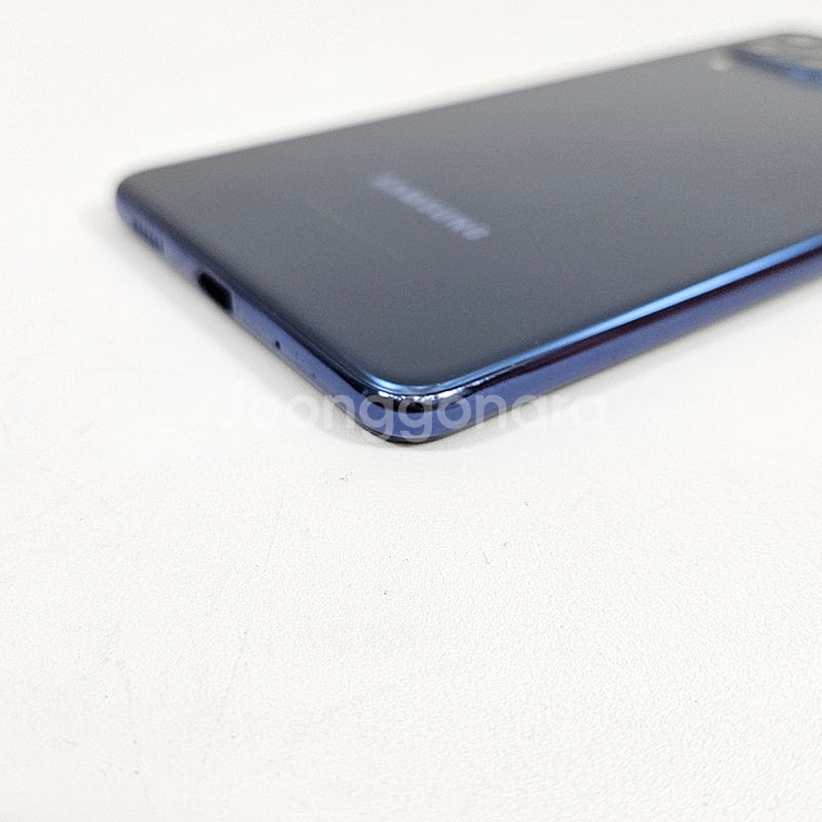 외관S급 램8GB 무잔상 갤럭시 퀀텀3 128G 블루색...--2