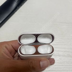 에어팟프로 2세대 C타입 본체