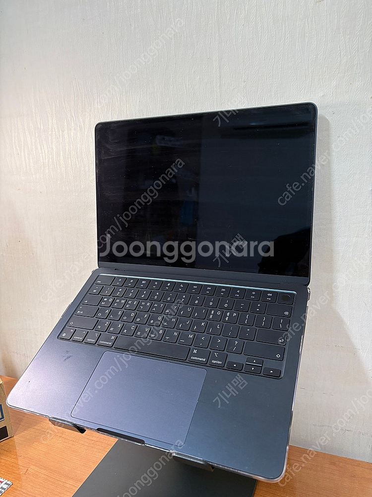 (네고가능)맥북 에어 M2 미드나이트 512g 24g ...--1