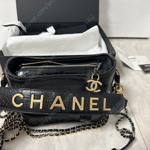 샤넬 가브리엘 호보 스몰 (크로커다일)