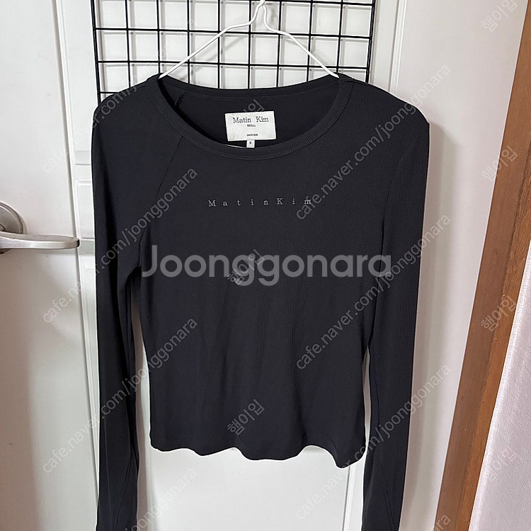 마뗑킴 로고 골지 긴팔티 S 새상품(차콜)--1