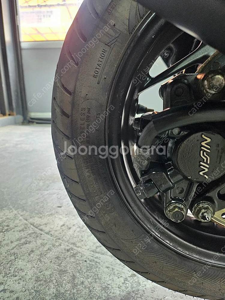 22년식 튜닝PCX125 익실머플러장착 판매합니다.가격...--4