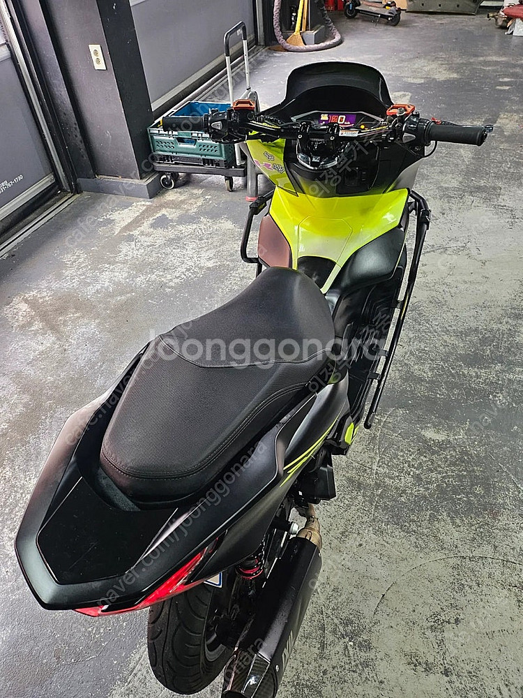 22년식 튜닝PCX125 익실머플러장착 판매합니다.가격...--9
