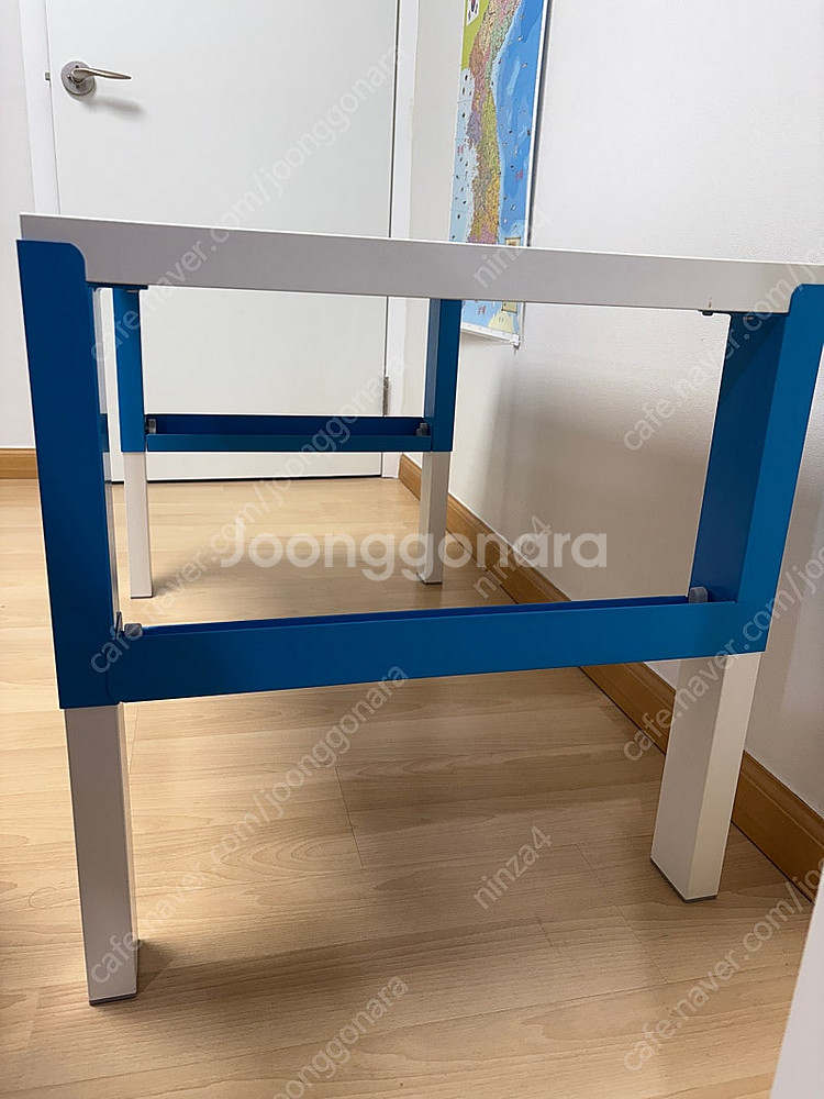 이케아 어린이 폴 책상--1