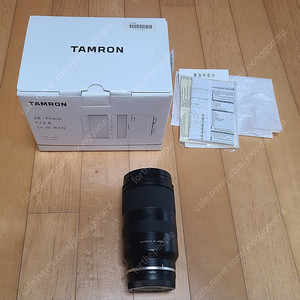 탐론 28 75 mm 2.8 DI III 소니 FE
