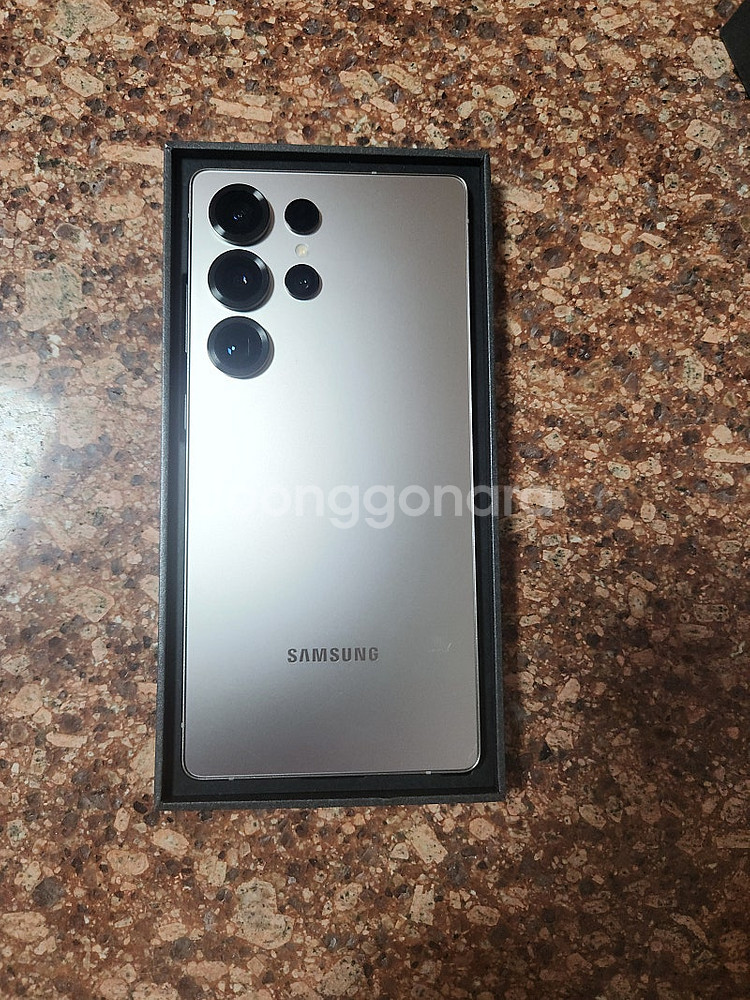 갤럭시 S25 울트라 256G 자급제 판매합니다.--6