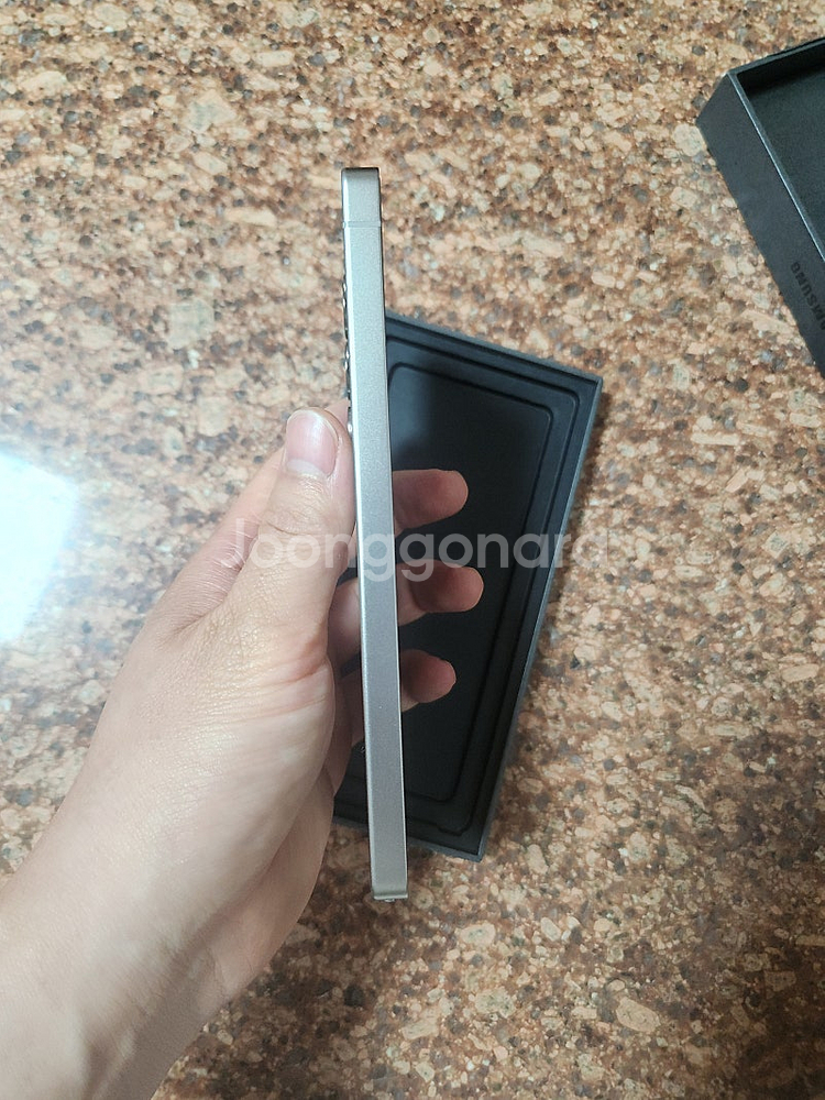 갤럭시 S25 울트라 256G 자급제 판매합니다.--7