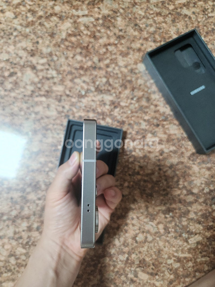 갤럭시 S25 울트라 256G 자급제 판매합니다.--9