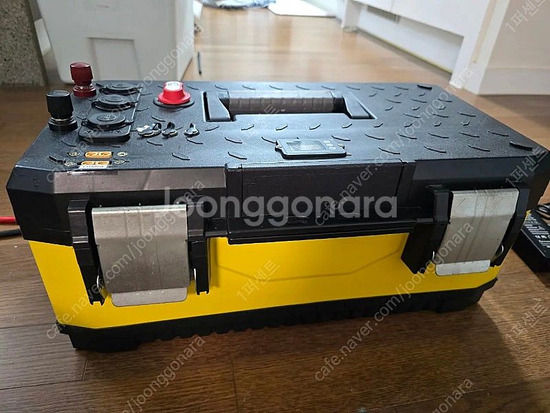 각인산철 파워뱅크 180A 팝니다--0