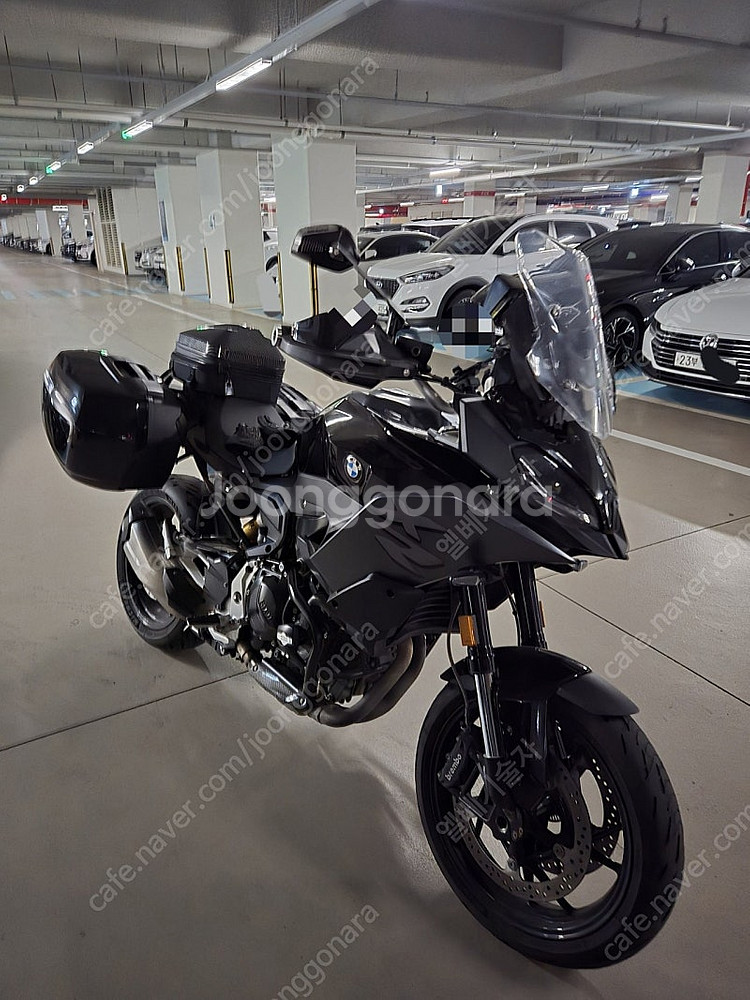 BMW F900XR 23년식 블랙 차량 판매 합니다--3