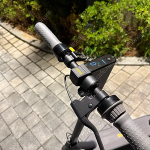 나인봇 g30 맥스 350km 정도 주행한 전동 킥보드 판매 합니다.