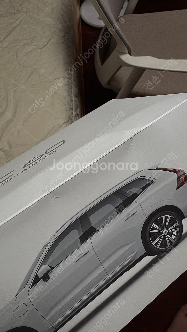1:18 볼보 xc60 판매합니다(부품용)--1