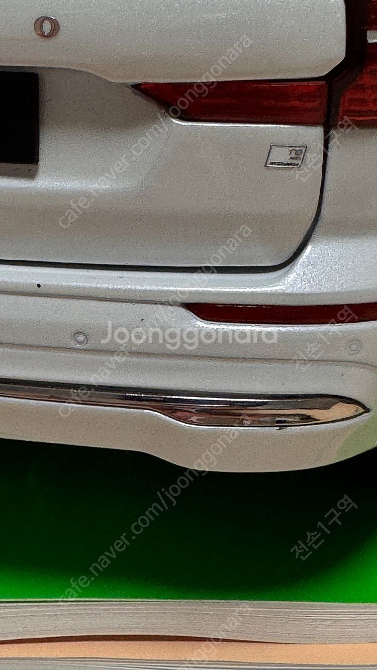 1:18 볼보 xc60 판매합니다(부품용)--5