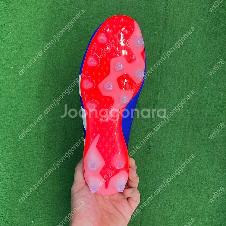 새상품 아디다스 프레데터 엘리트 AG IF6407 275 판매합니다.--1