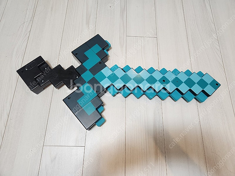 마인크래프트 곡괭이(칼 변신)--1