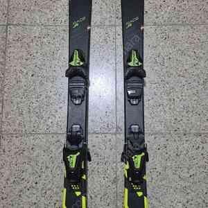 피셔 RC4 RACE JR 120cm 주니어 스키 판매합니다.