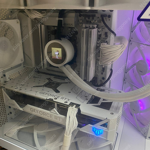 고사양 하이엔드 화이트 조립PC 판매합니다.