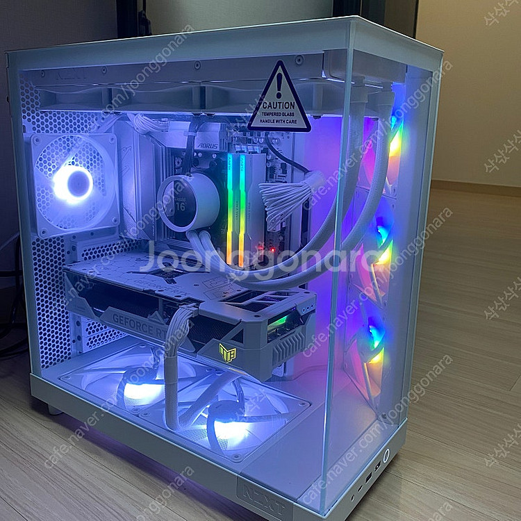 고사양 하이엔드 화이트 조립PC 판매합니다.--1