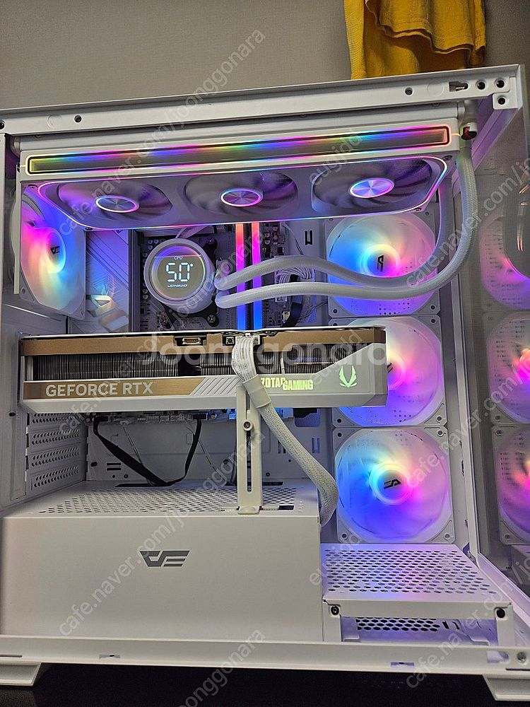 9800x3d, b850m wifi, rtx5080 솔...--0