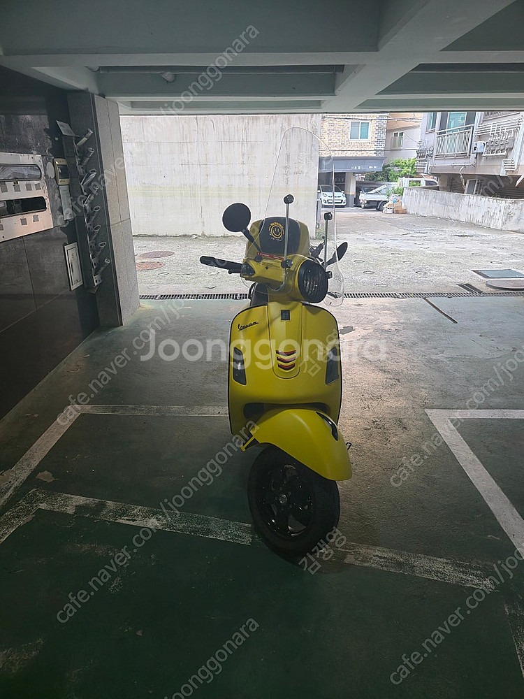 베스파 gts300 슈퍼스포츠 맷옐로우 팝니다--0