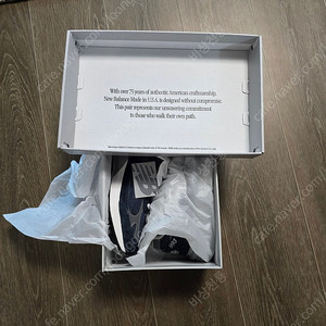 뉴발란스 993 Made in USA Navy - D Standard(270) 판매합니다.