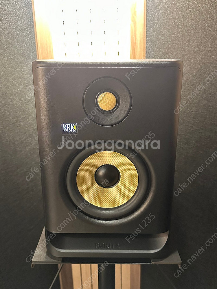 KRK Rokit 5 G4--3