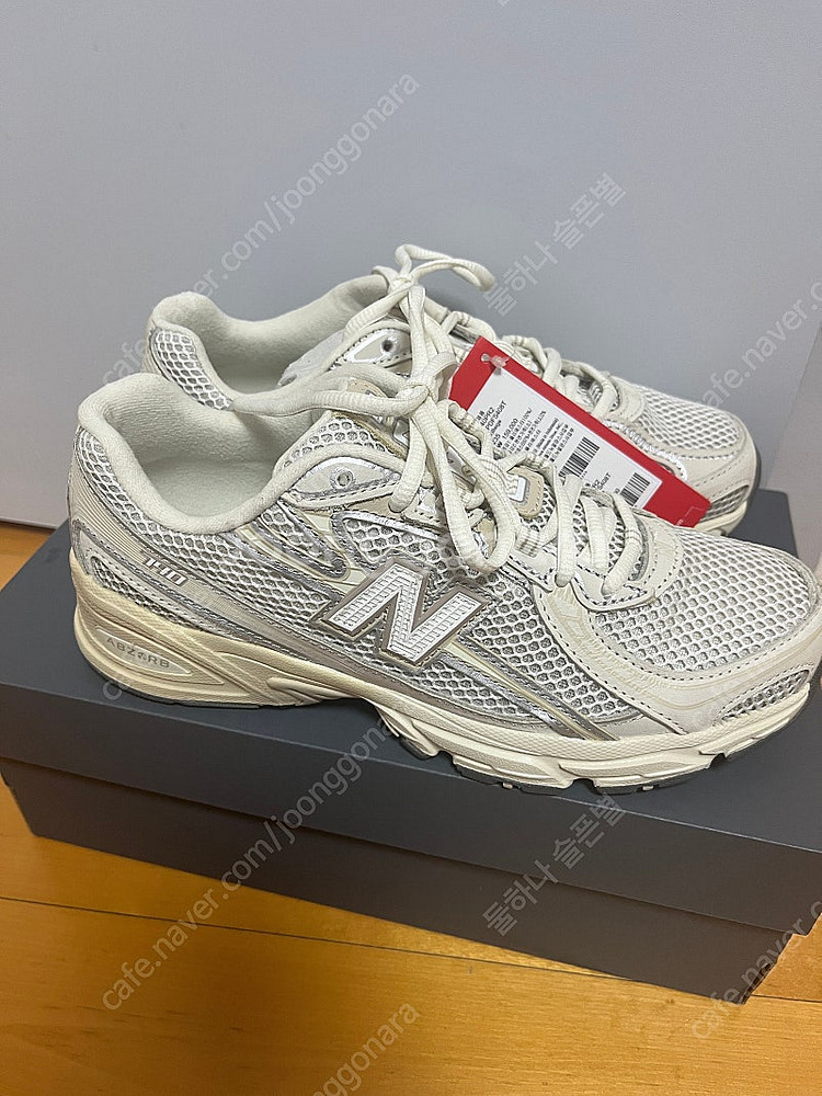 뉴발란스 740 / 235 사이즈 2시간신음--3