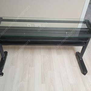 강화유리 바퀴달린 이동식테이블