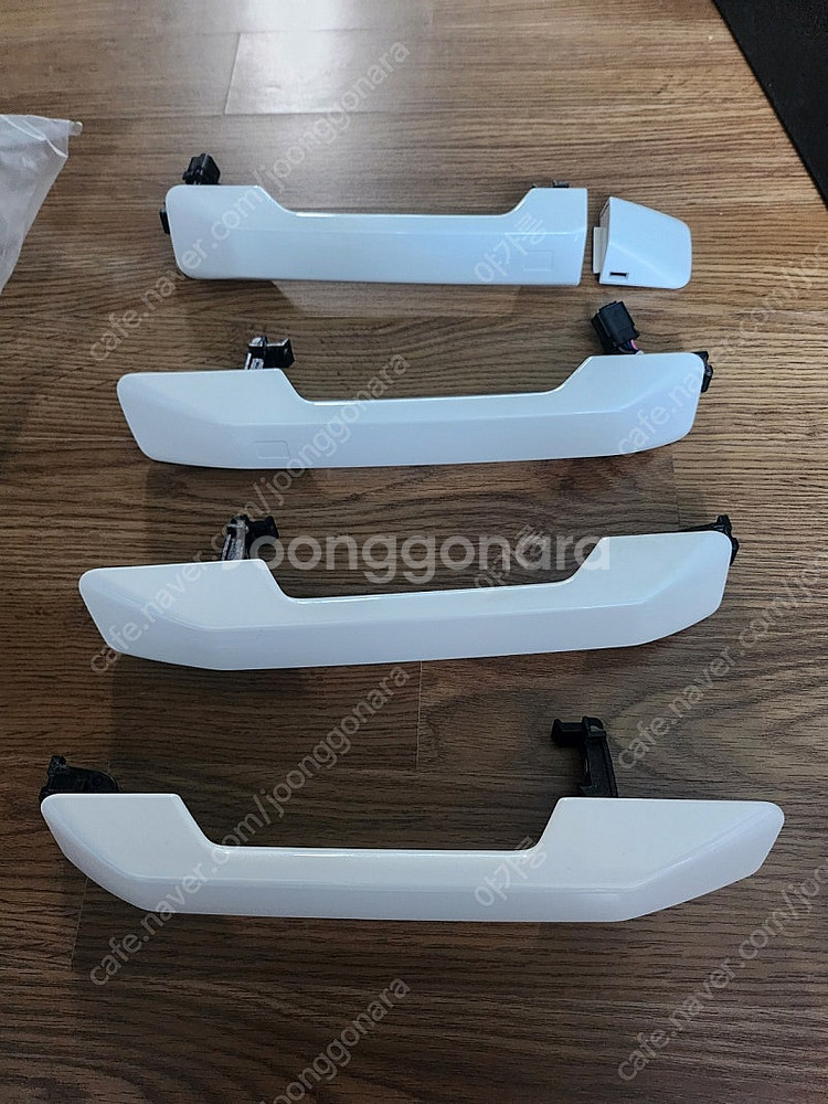 mx5 싼타페 도어 캐치 터치식 판매 합니다--0