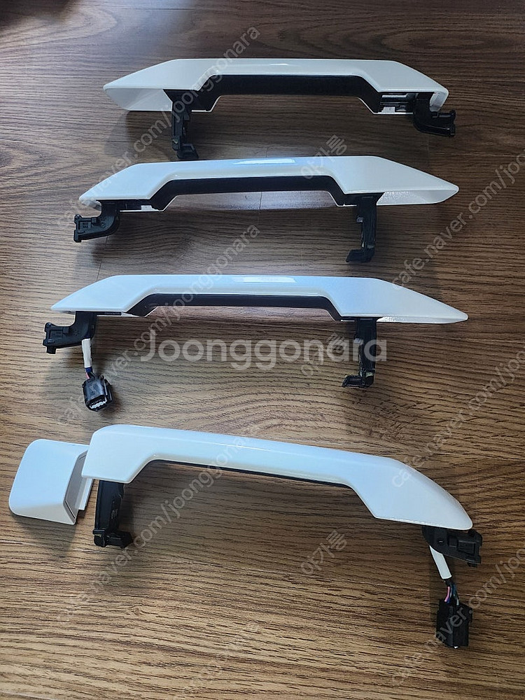 mx5 싼타페 도어 캐치 터치식 판매 합니다--1