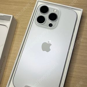 아이폰 16프로 화이트 256GB 배터리 100%