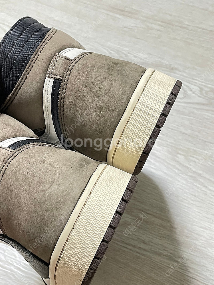 나이키 X 트래비스스캇 조던1하이 OG 270mm 판매--5