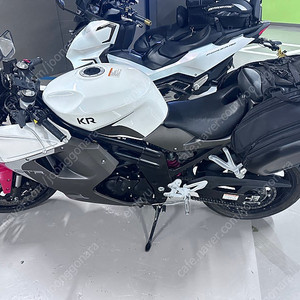 코멧 650 2천키로 미만 운행