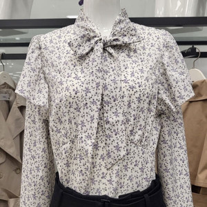 22 DEWL 듀엘 플라워 러플 블라우스 55 / 랑방 마인 오브제 타임 럭키슈에뜨 산드로 마쥬 오르 시에 시스템