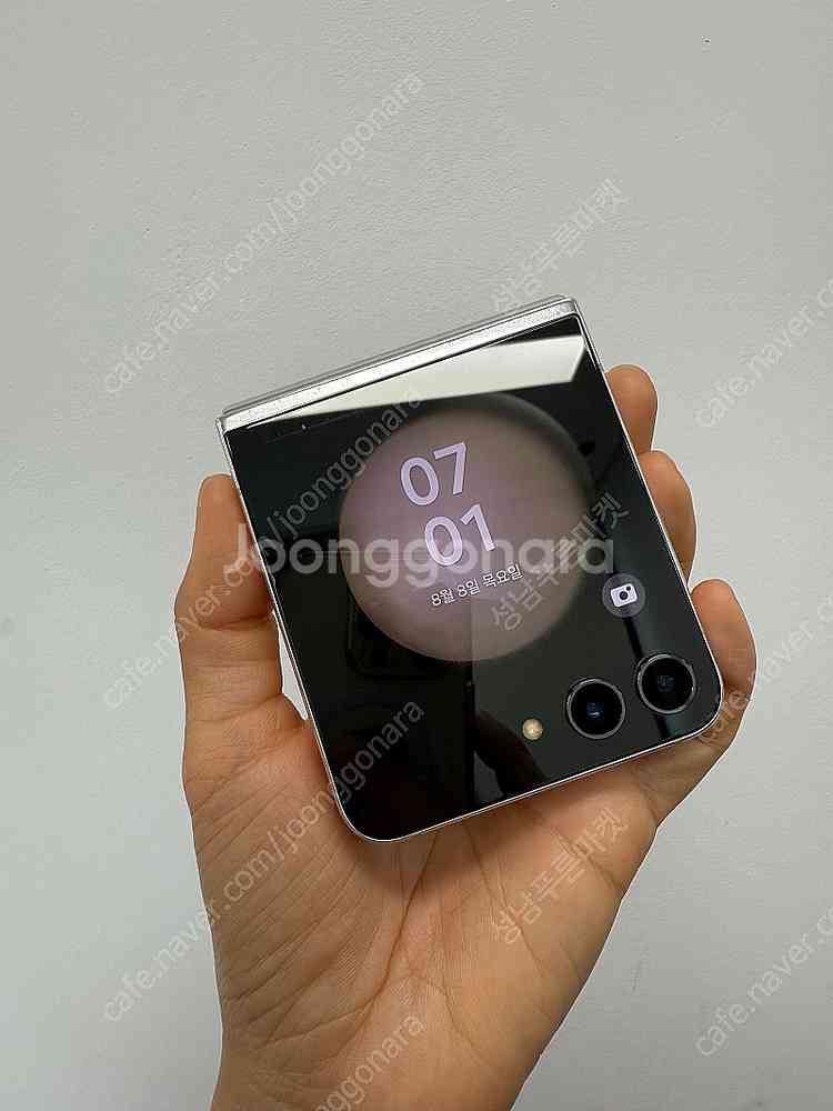 F731 갤럭시 Z플립5 화이트 512기가 27만 판매...--0