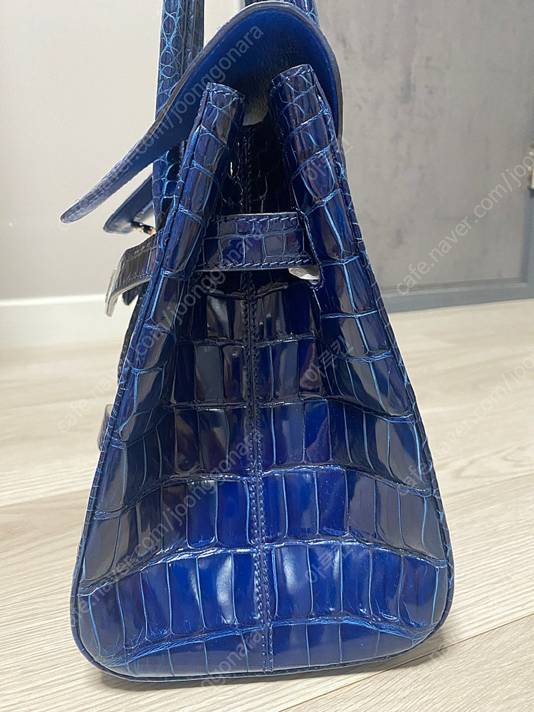 호미가 악어백 팝니다. 이미지