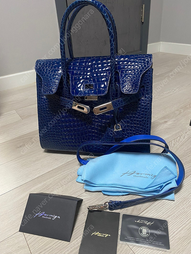 호미가 악어백 팝니다. 이미지