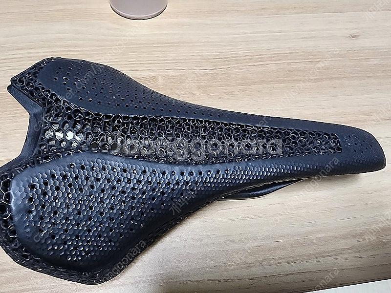 에스웍 로민 에보 미러 3D안장 155mm--0
