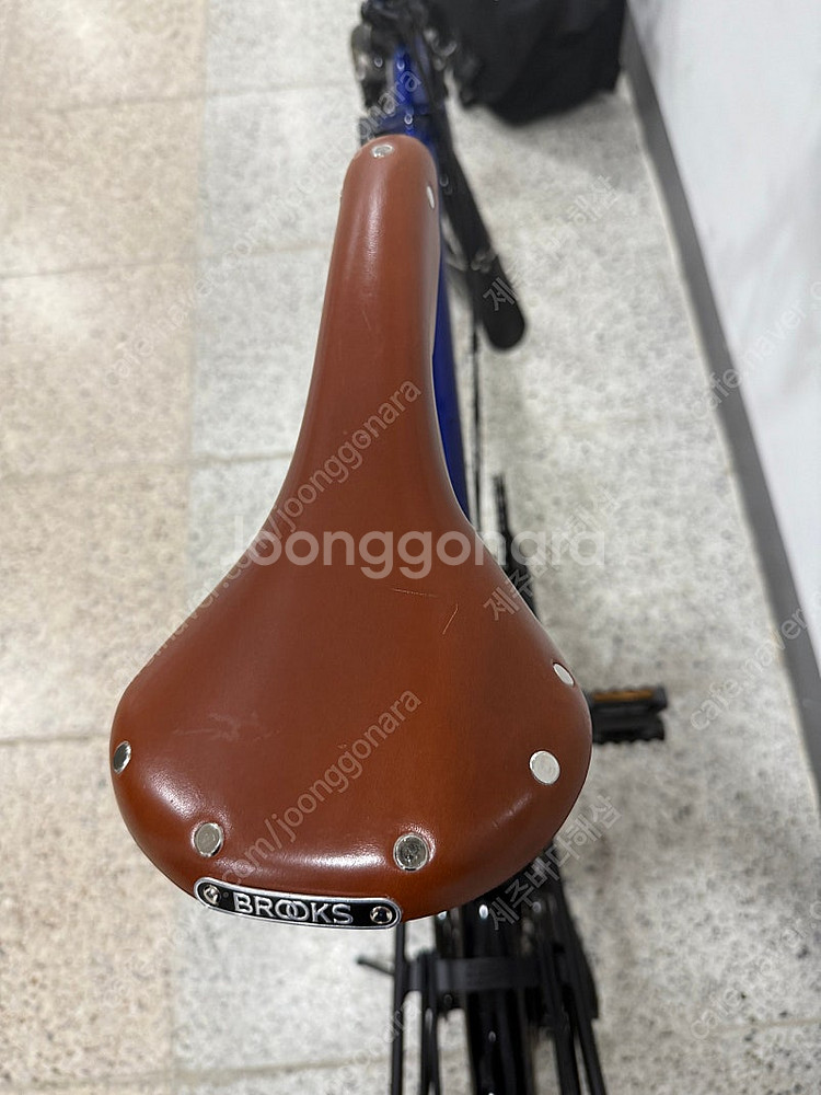 브롬톤 24년 p라인 4단 볼트블루라커 산바디정품 팝니...--3