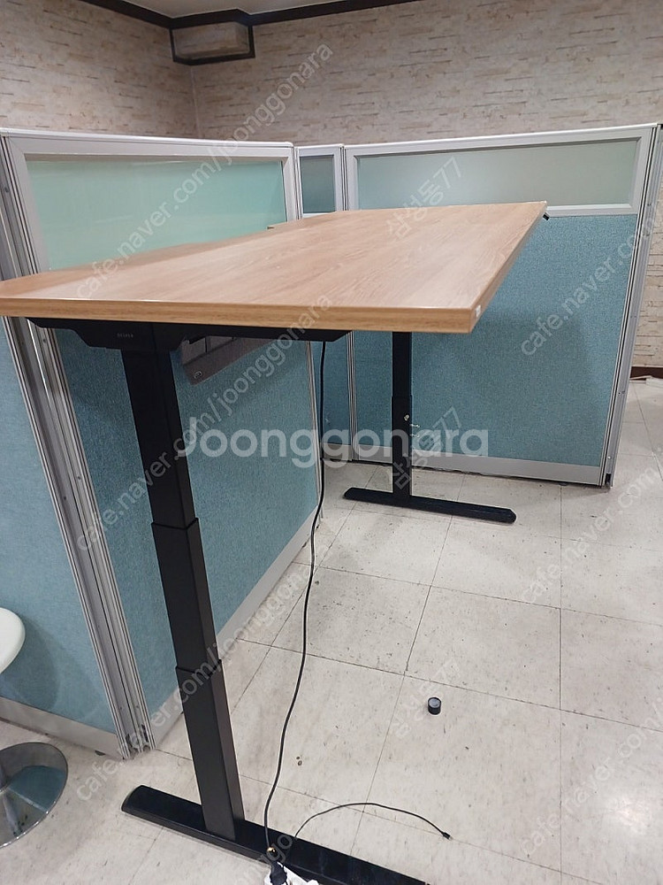 데스커 모션데스크 판매 데스커 전동책상--2