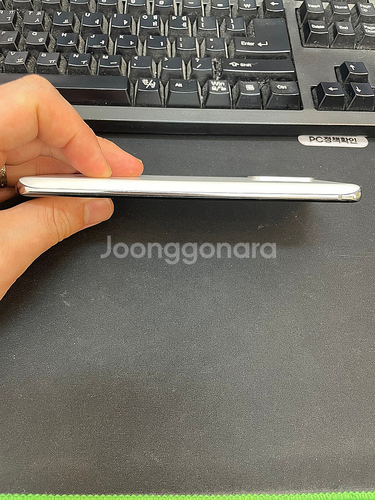 갤럭시S20 화이트 128GB 무잔상 상태좋은 중고18만팝니다--6