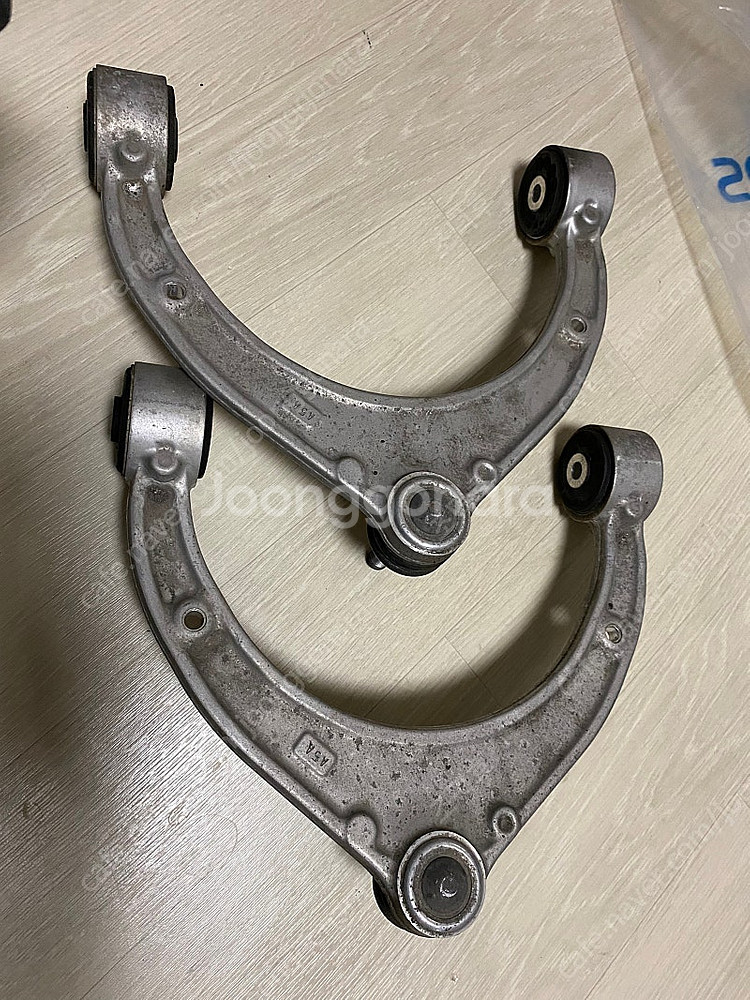 파나메라970 엔진마운트/ 어퍼암 - 안심되는 중고거래