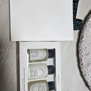 논픽션 바디 앤 헤어 미니 트래블 셋 팝니다.