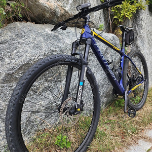 2022년 엘파마 판타지아 s8100 29인치 카본 MTB 판매합니다.