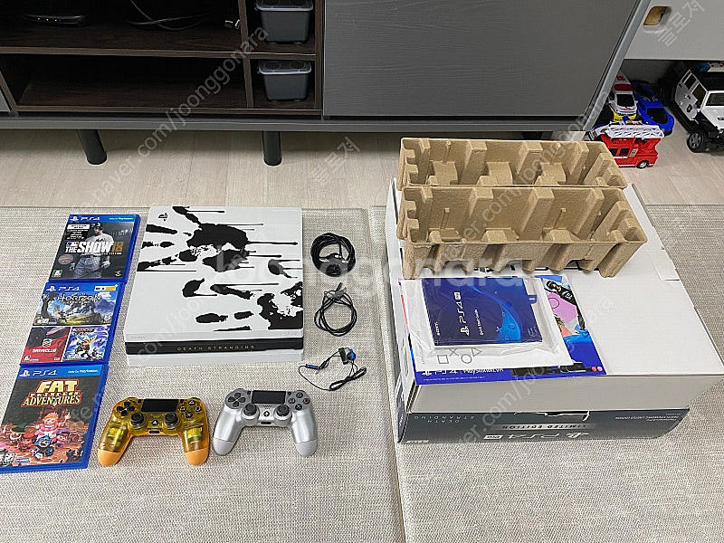 [김해,울산] PS4 PRO 7218B--2