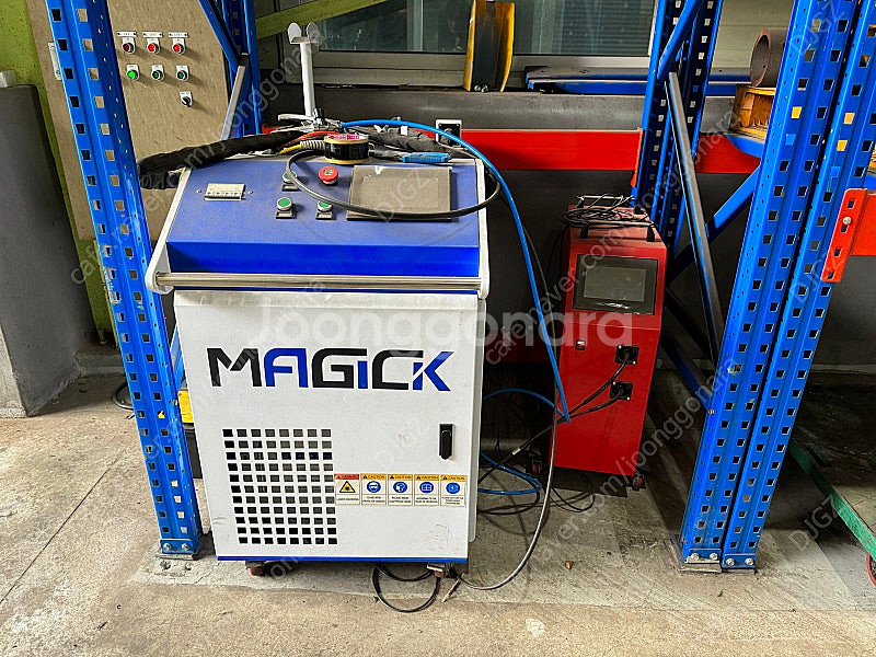파이버레이저 용접기 3000w 팝니다.--0