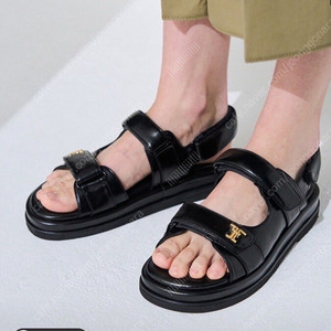 타임 엠블럼 레더 샌들 235 새제품